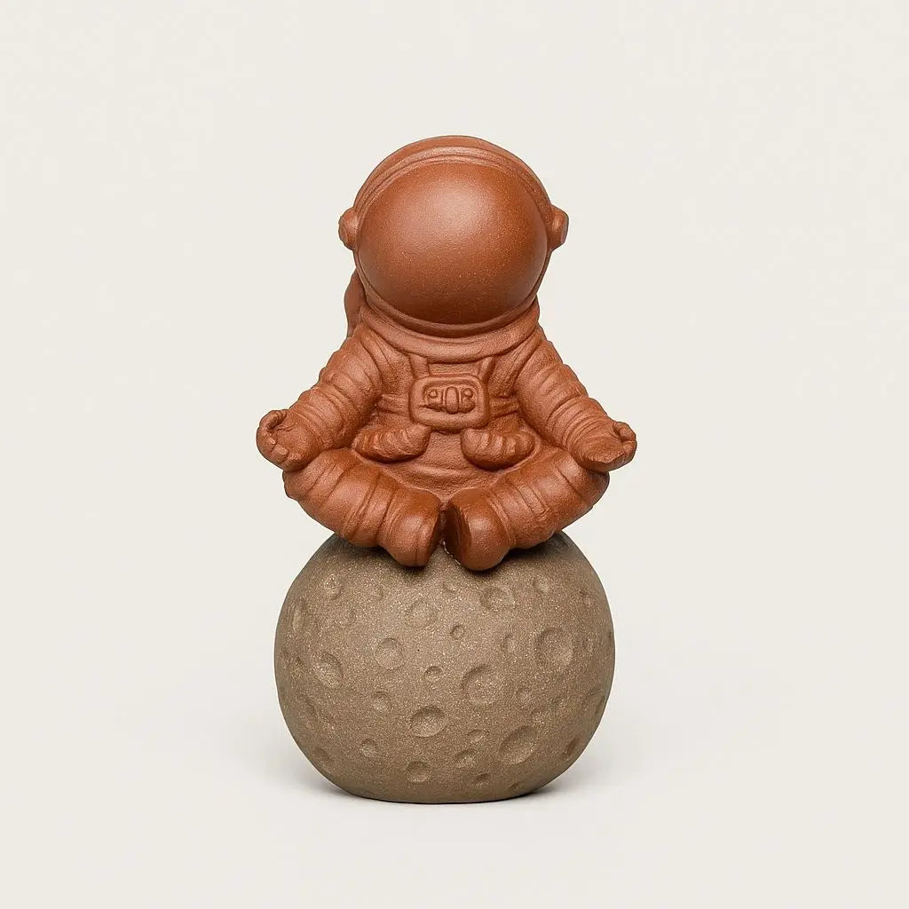 Zisha Astronaut Tea Pet - Purple Clay Chinese Tea Ceremony Figurine