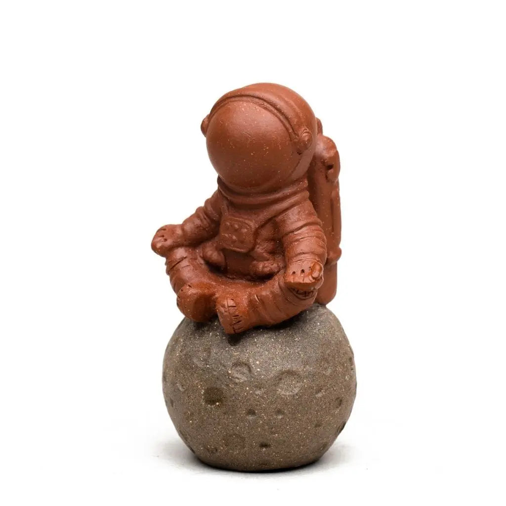Zisha Astronaut Tea Pet - Purple Clay Chinese Tea Ceremony Figurine