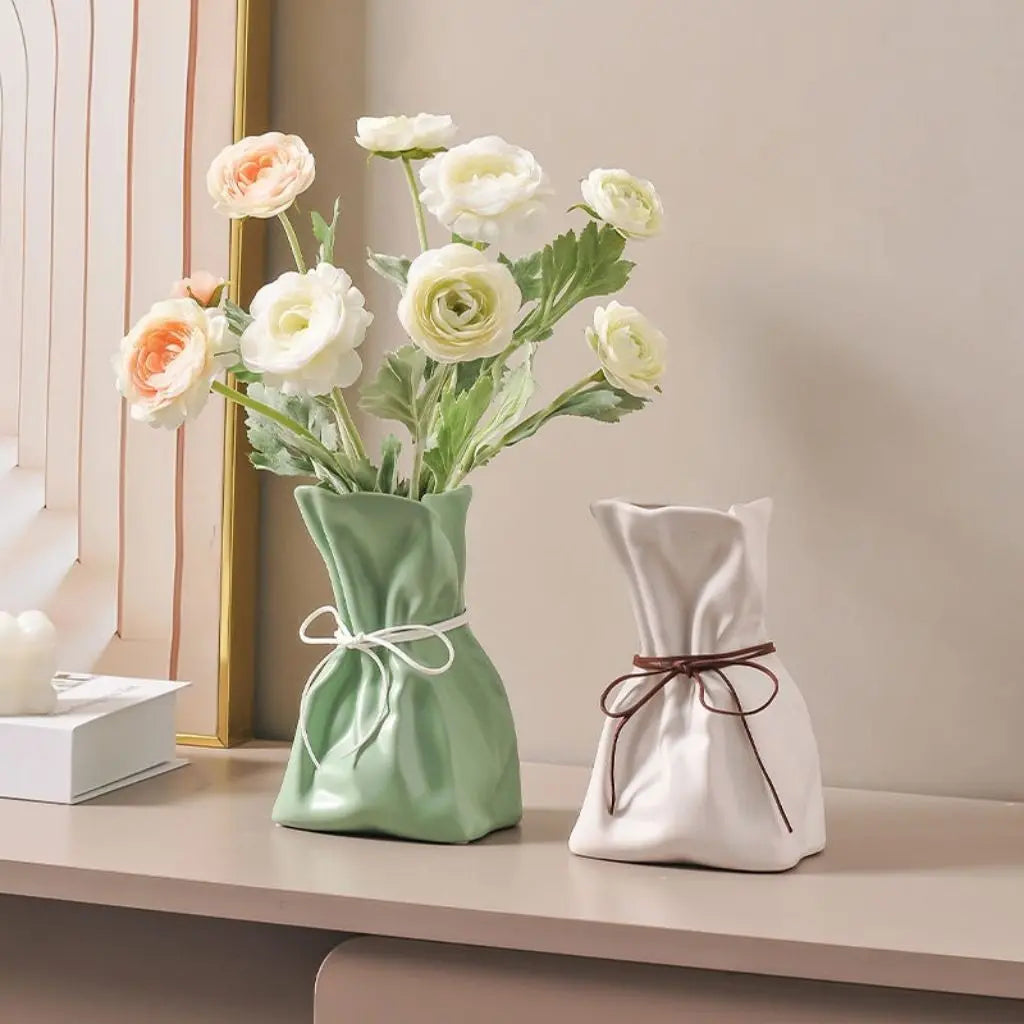 Auri Ceramic Drawstring Rope Vase
