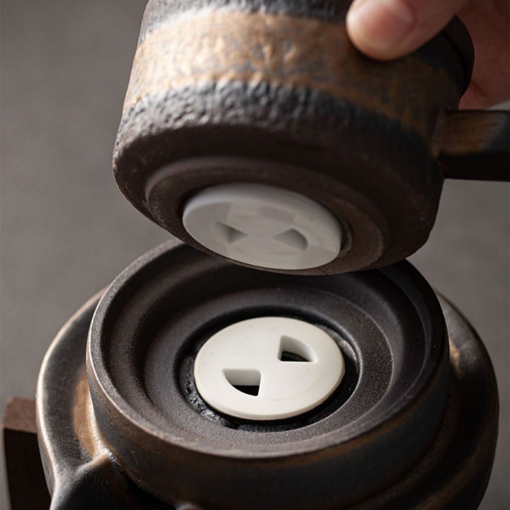 Taojin Gilded Iron Glaze Ceramic Tea Set