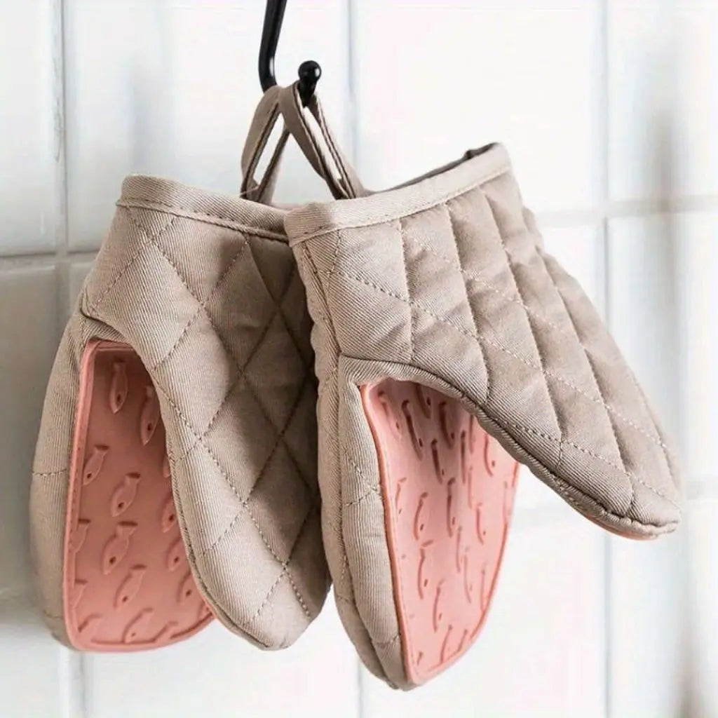 Aurelia Heat-Resistant Silicone Cotton Oven Mitt
