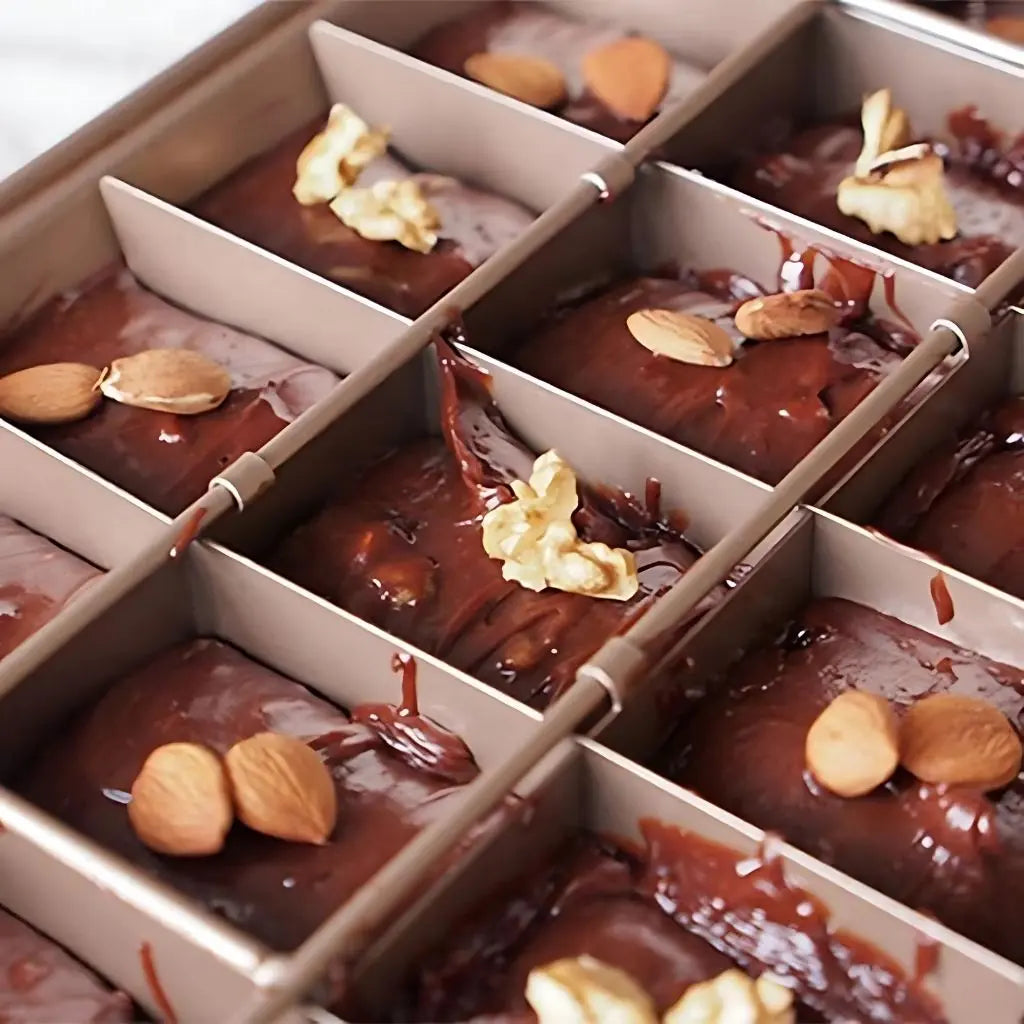 Harper Nonstick Brownie Baking Pan