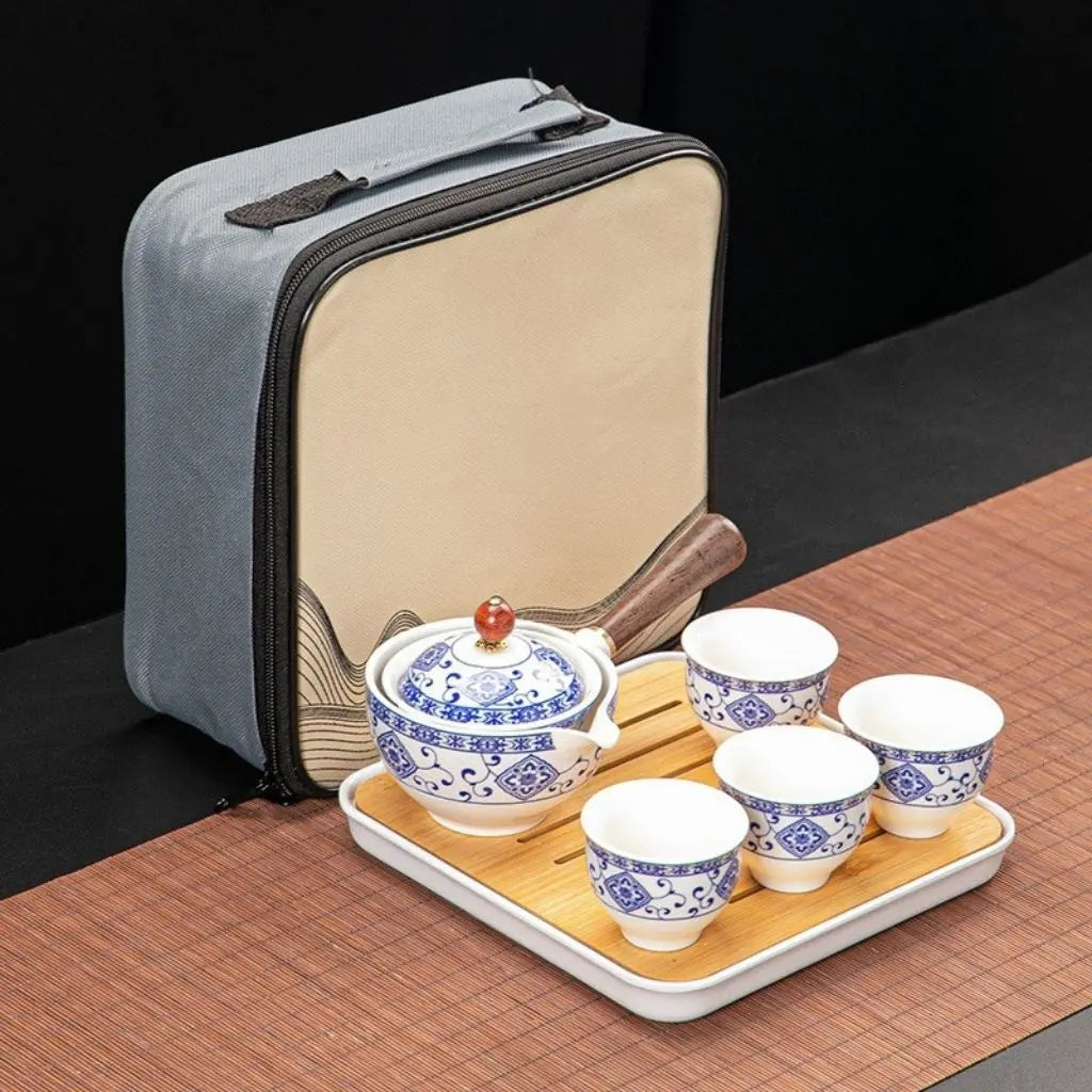 Taven Retro Pot with Cups & Gift Box