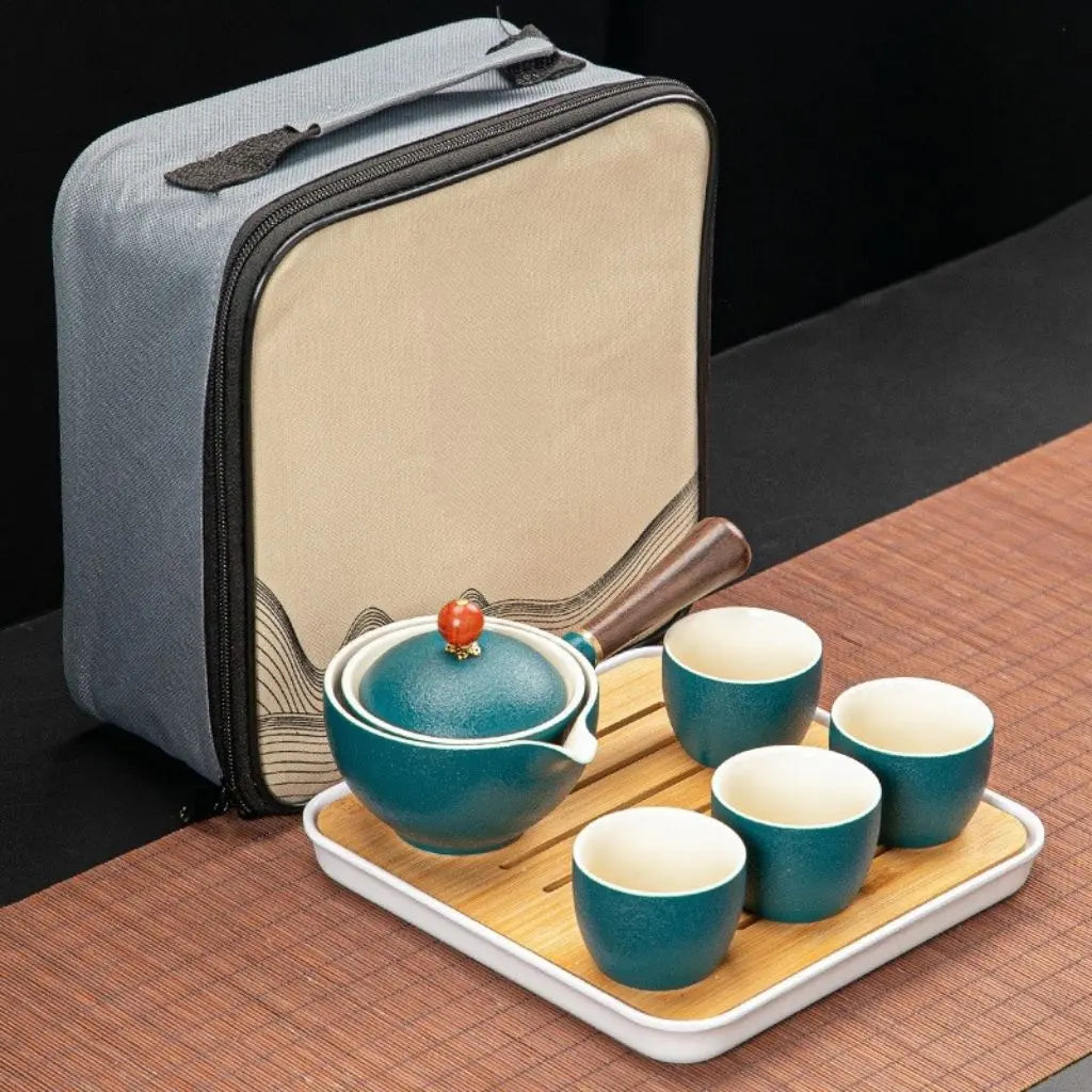 Taven Retro Pot with Cups & Gift Box
