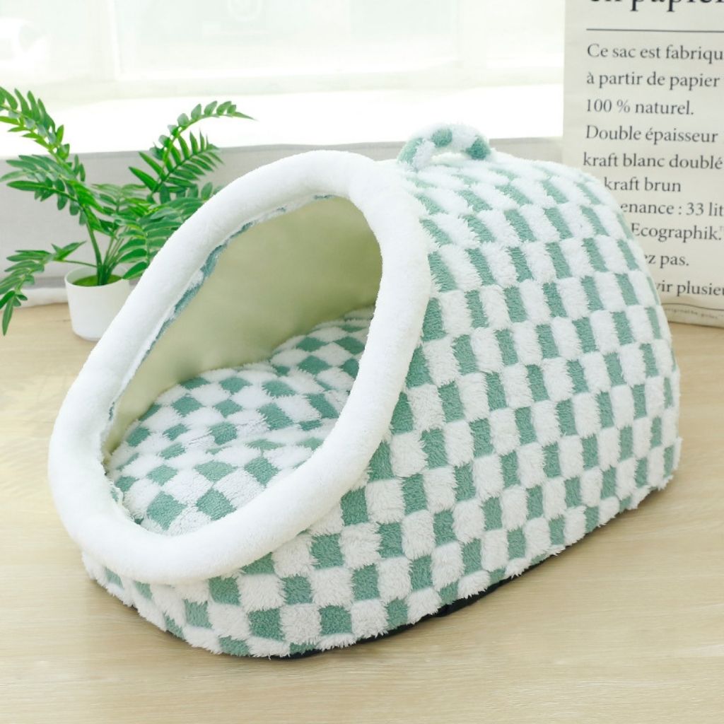 Arlo Checkered Semi-Enclosed Pet Bed for All Seasons