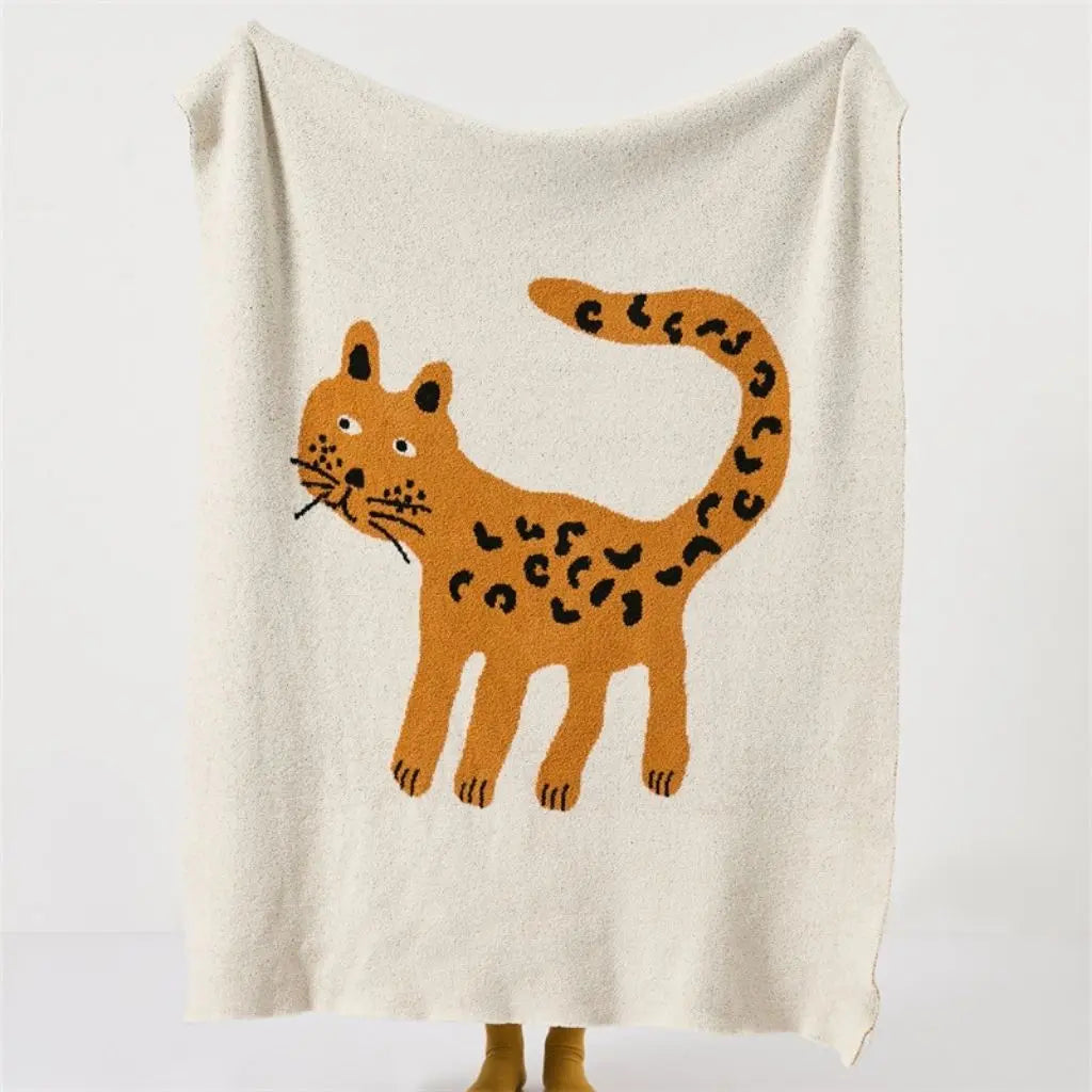 Spotted inimal and modern Leopard