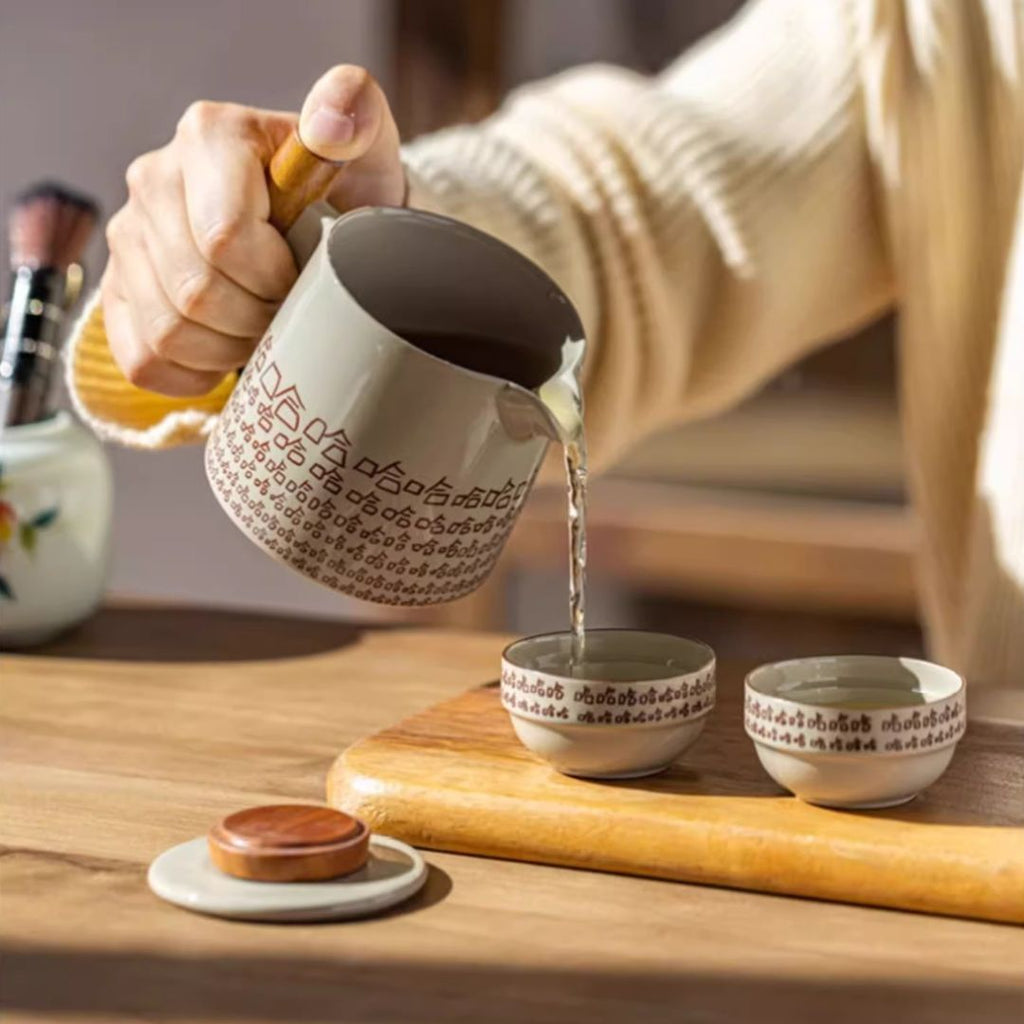 Kael Traditional Travel Tea Set