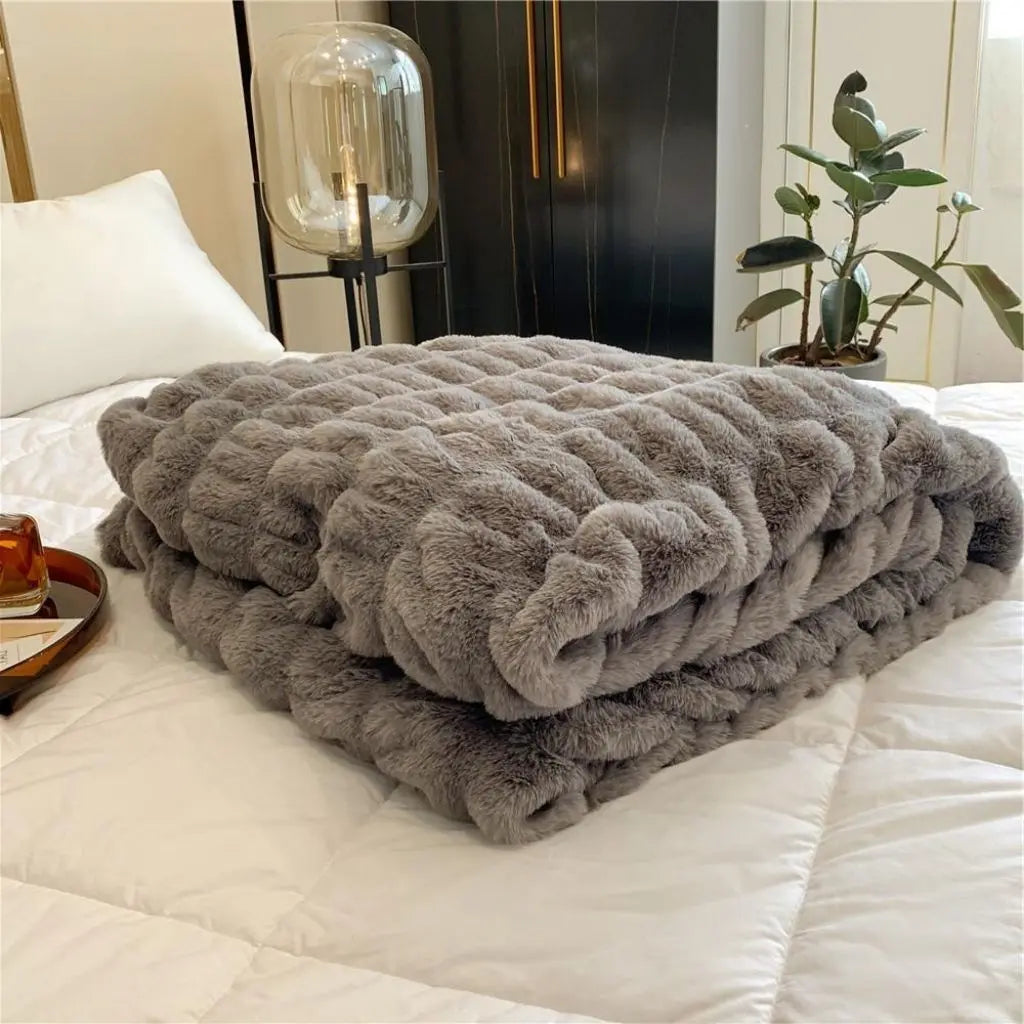 Lena Bubble Faux Fur Fleece Blanket – Soft Skin-Friendly Throw for Sofa & Bed